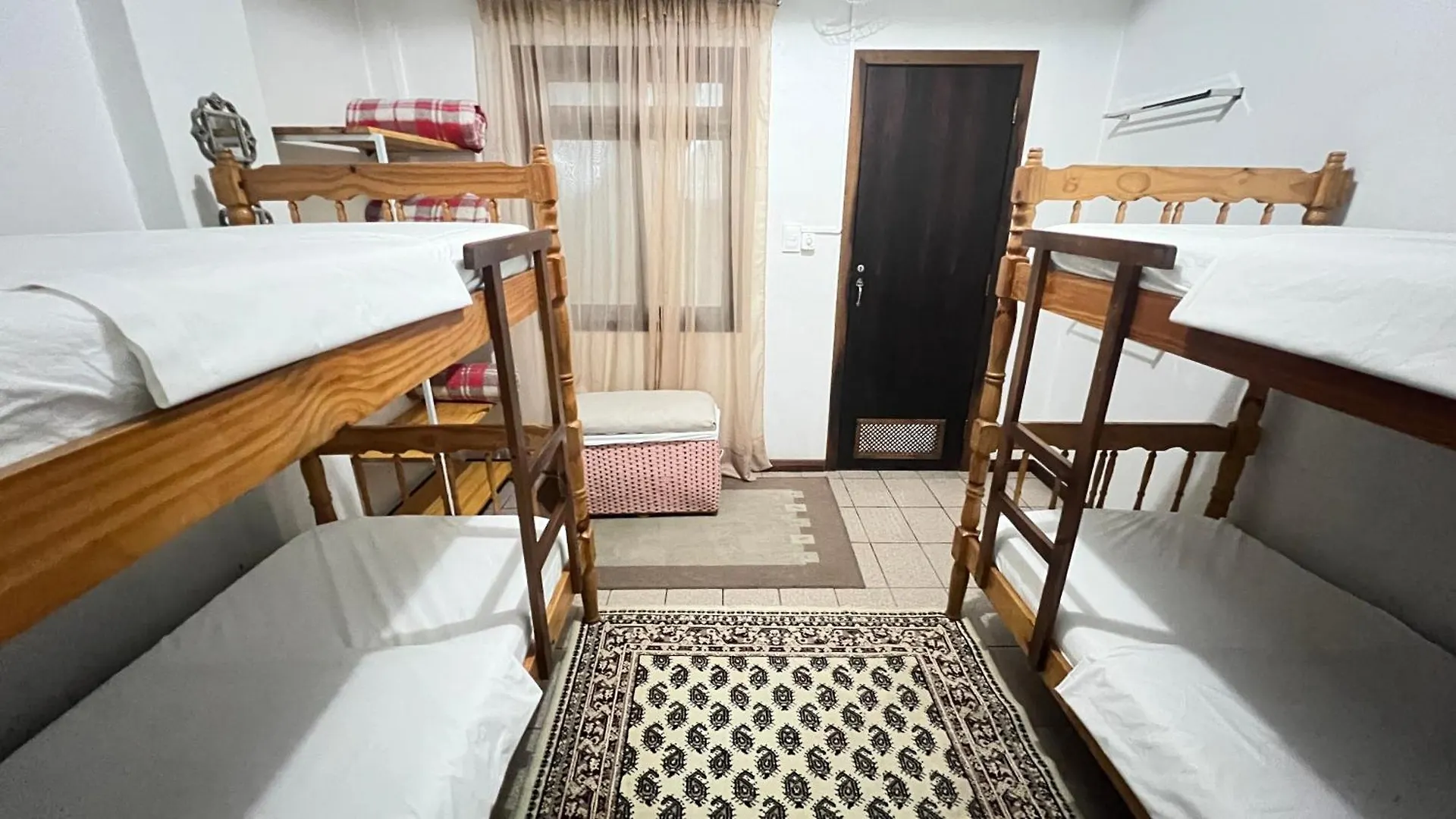 בית אירוח דירות Casa Dona Hilda בלומנאו